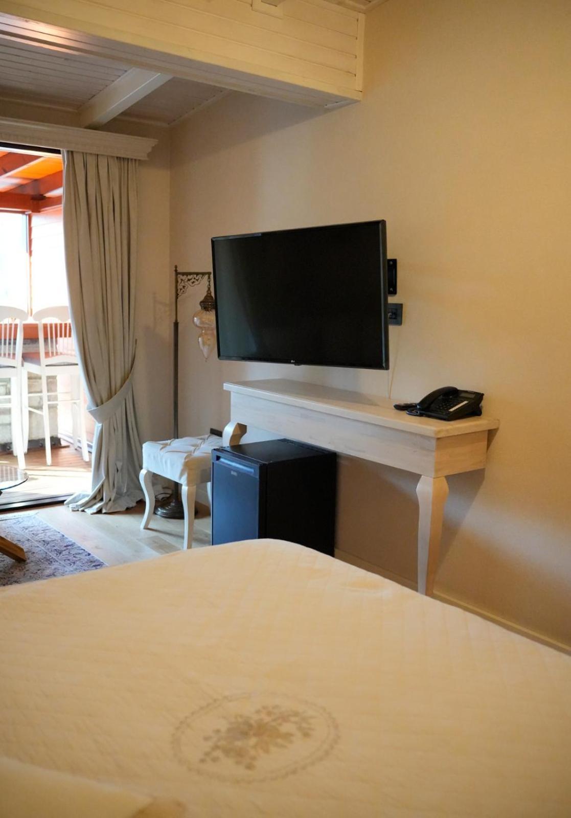 Le Hotel