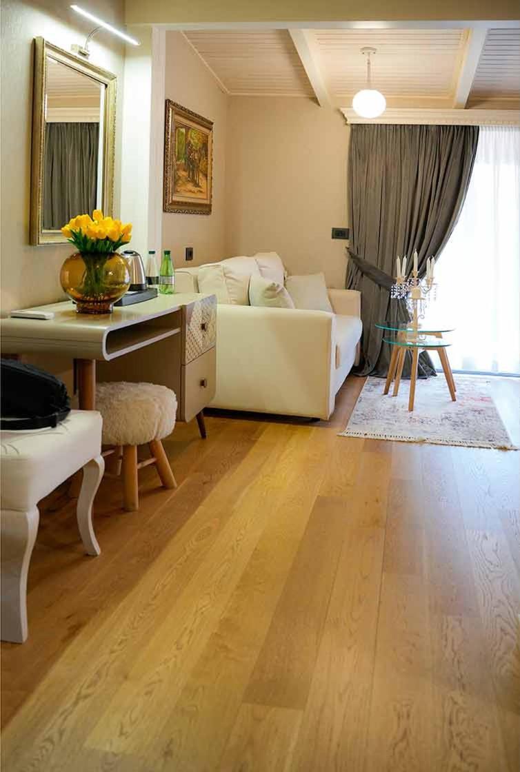 Le Hotel 5*